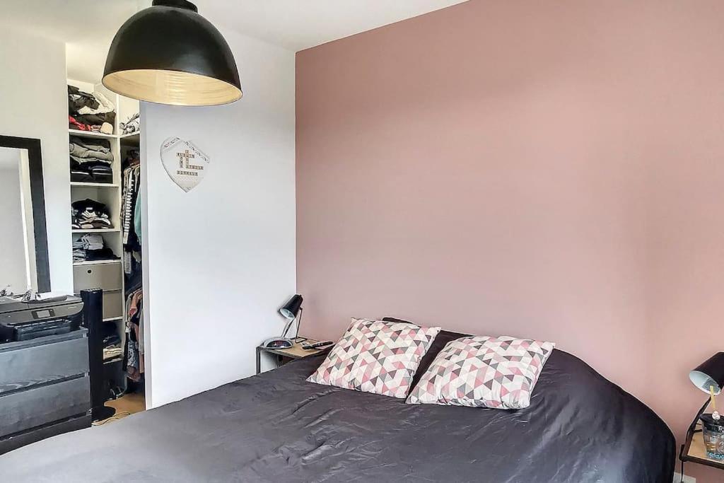 Duplex En Rez De Jardin Lägenhet Neuville-sur-Saône Exteriör bild